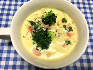 「ヨシケイ」ラビュバリエーションコースの食べるコーンスープ